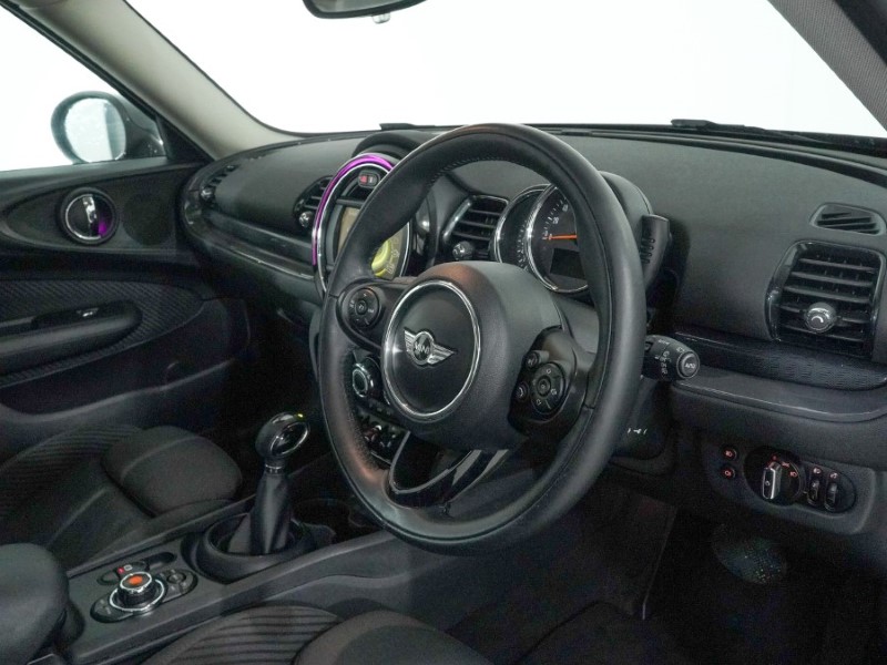 2017 (17) MINI CLUBMAN 1.5 Cooper 6dr Auto 5098730