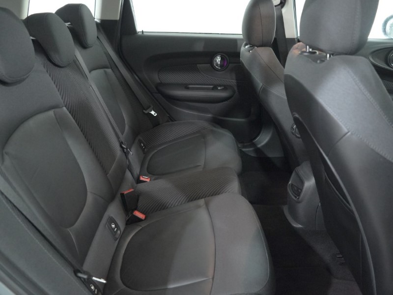 2017 (17) MINI CLUBMAN 1.5 Cooper 6dr Auto 5098722