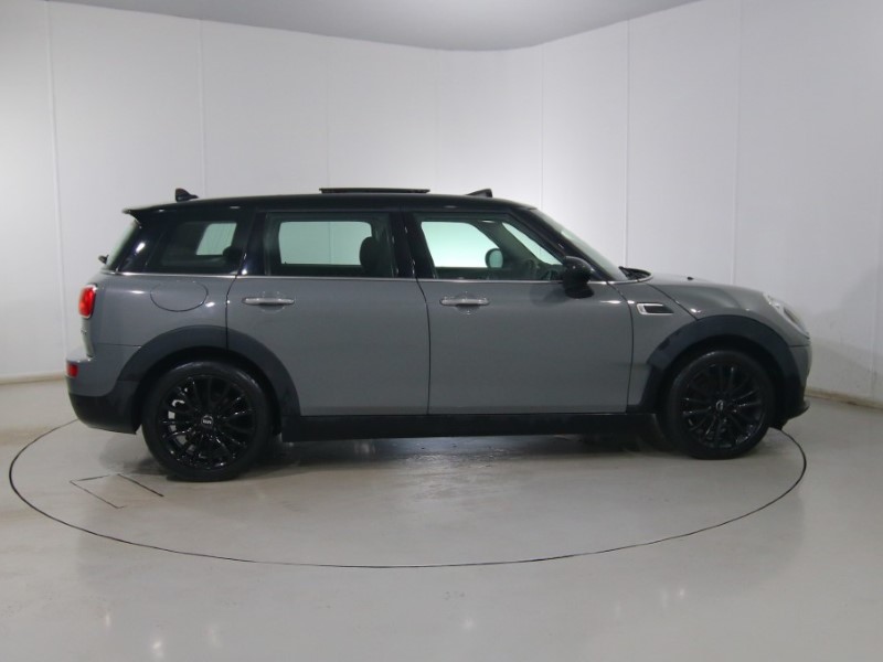 2017 (17) MINI CLUBMAN 1.5 Cooper 6dr Auto 5098757