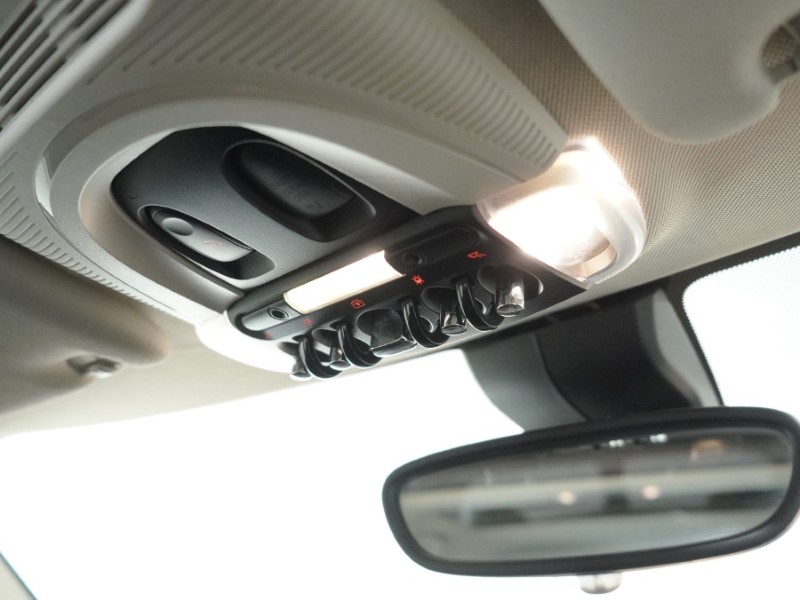 2017 (17) MINI CLUBMAN 1.5 Cooper 6dr Auto 5098749