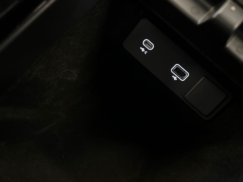 2023 (23) LAND ROVER RANGE ROVER EVOQUE 2.0 D200 R-Dynamic HSE 5dr Auto 4988920