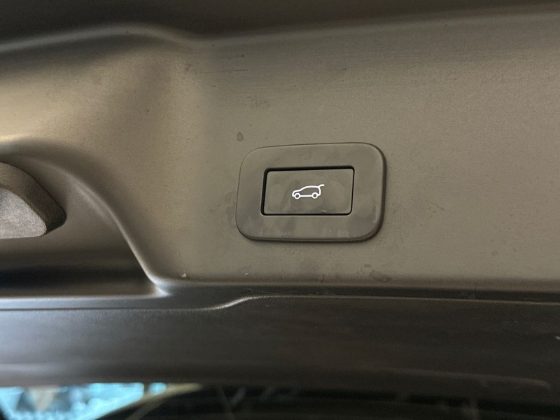 2023 (23) LAND ROVER RANGE ROVER EVOQUE 2.0 D200 R-Dynamic HSE 5dr Auto 4988925