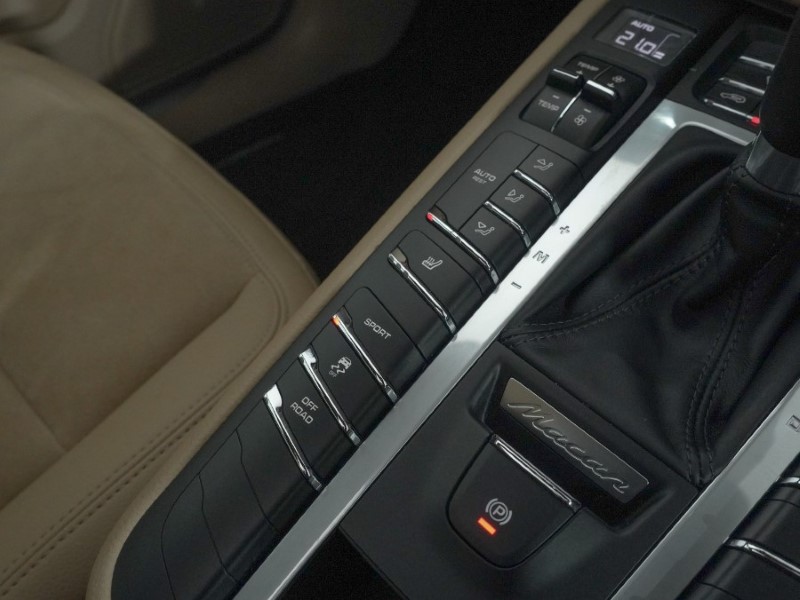 2020 (20) PORSCHE MACAN S 5dr PDK 5093806