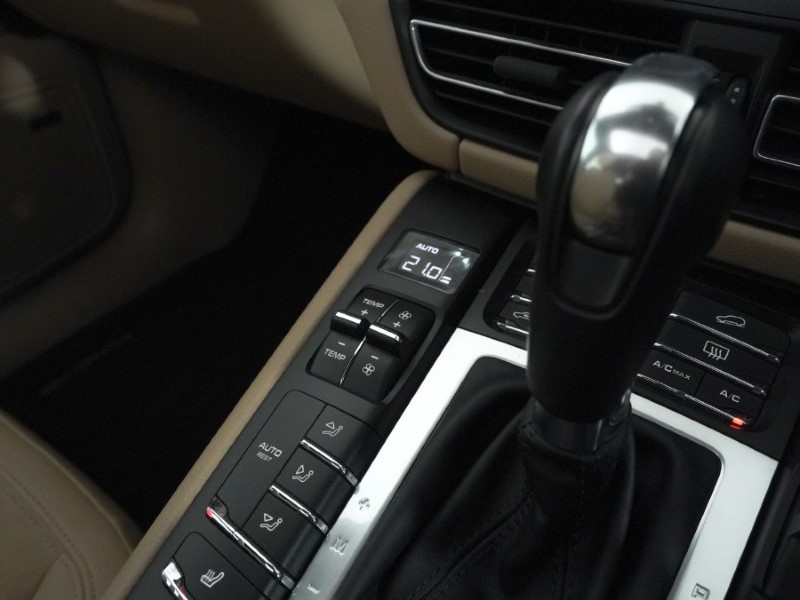 2020 (20) PORSCHE MACAN S 5dr PDK 5093802