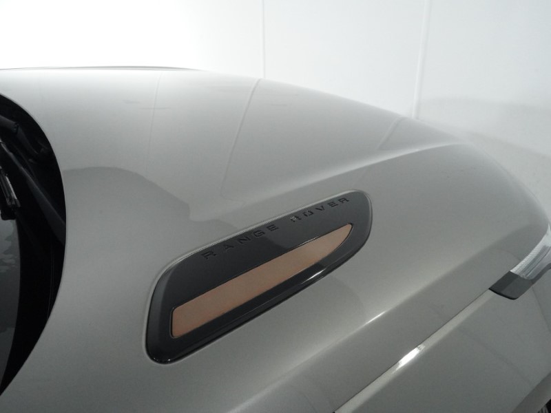 2017 (67) LAND ROVER RANGE ROVER VELAR 2.0 D240 R-Dynamic SE 5dr Auto 5104156