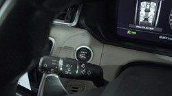 2017 (67) LAND ROVER RANGE ROVER VELAR 2.0 D240 R-Dynamic SE 5dr Auto 5104170