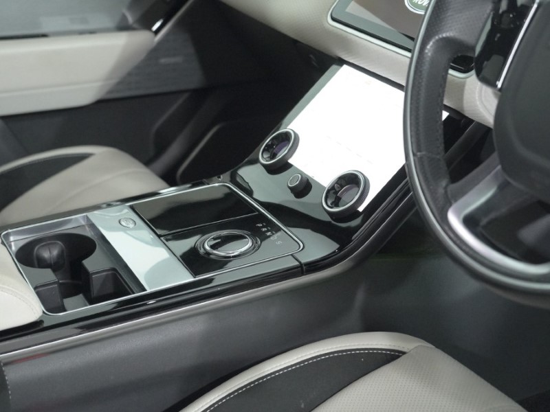 2017 (67) LAND ROVER RANGE ROVER VELAR 2.0 D240 R-Dynamic SE 5dr Auto 5104165