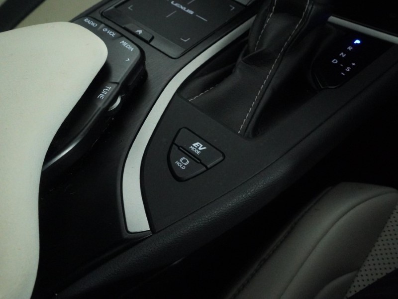 2022 (22) LEXUS UX 250h 2.0 F-Sport 5dr CVT [Nav] 5145919