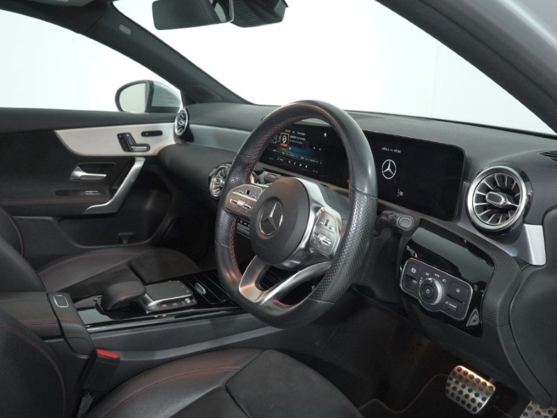 2020 (70) MERCEDES-BENZ A CLASS A180d AMG Line Premium Plus 5dr Auto 5135605