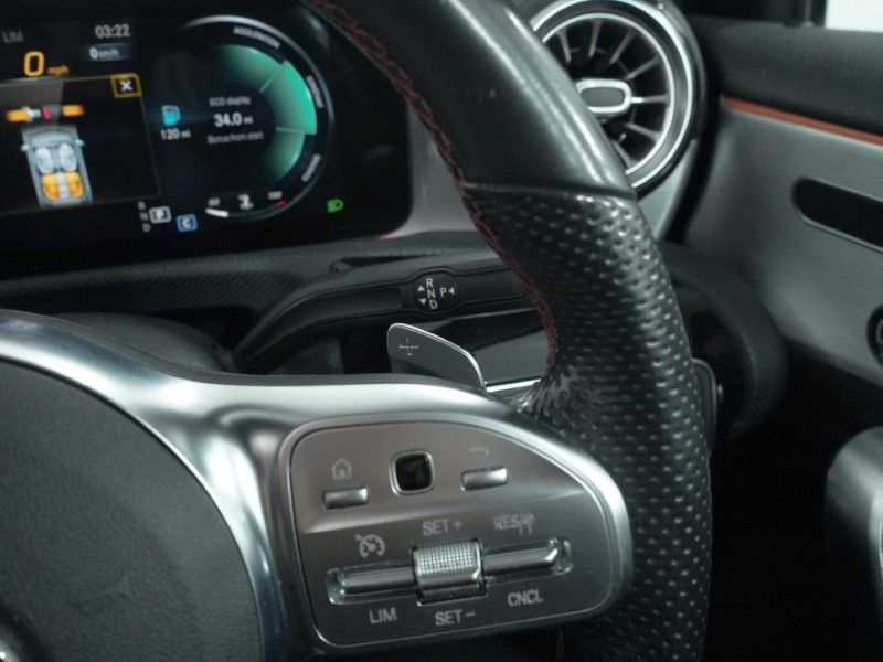 2020 (70) MERCEDES-BENZ A CLASS A180d AMG Line Premium Plus 5dr Auto 5135615