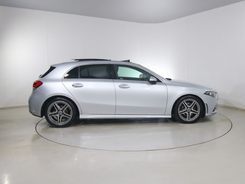 2020 (70) MERCEDES-BENZ A CLASS A180d AMG Line Premium Plus 5dr Auto 5135631