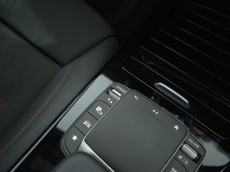 2020 (70) MERCEDES-BENZ A CLASS A180d AMG Line Premium Plus 5dr Auto 5135607