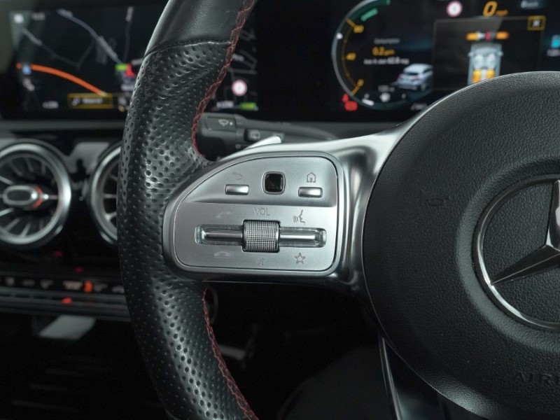 2020 (70) MERCEDES-BENZ A CLASS A180d AMG Line Premium Plus 5dr Auto 5135611