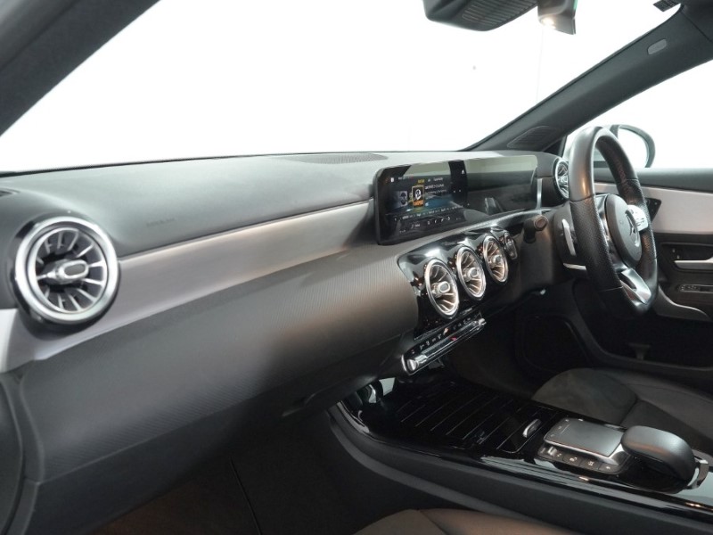 2020 (70) MERCEDES-BENZ A CLASS A180d AMG Line Premium Plus 5dr Auto 5135589