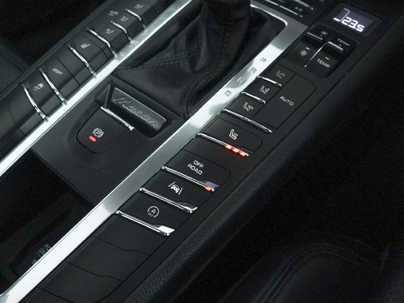 2018 (18) PORSCHE MACAN [252] 5dr PDK 5167045