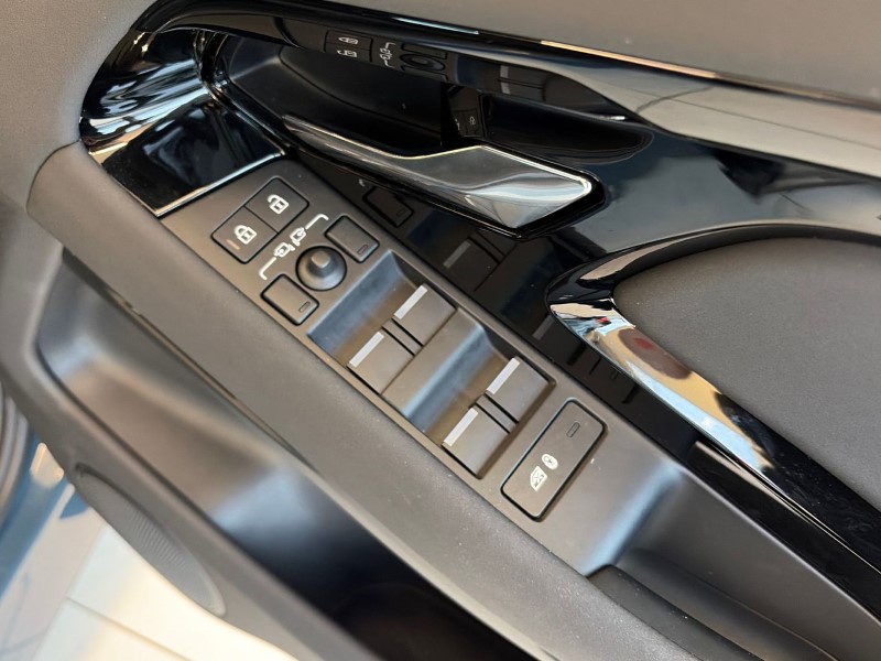 2023 (73) LAND ROVER RANGE ROVER EVOQUE 2.0 D165 S 5dr 2WD 4978906