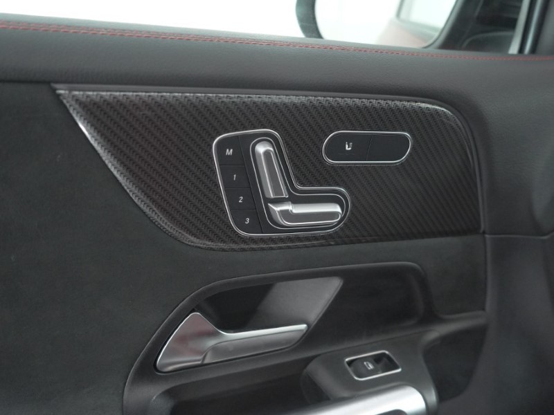 2023 (73) MERCEDES-BENZ GLB 220d 4M AMG Line Prem  PLUS Night Ed 5dr 8G-Tronic 5197166