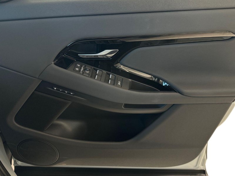 2025 (25) LAND ROVER RANGE ROVER EVOQUE 1.5 P270e Dynamic SE 5dr Auto 4971457