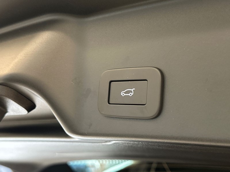 2025 (25) LAND ROVER RANGE ROVER EVOQUE 1.5 P270e Dynamic SE 5dr Auto 4971476