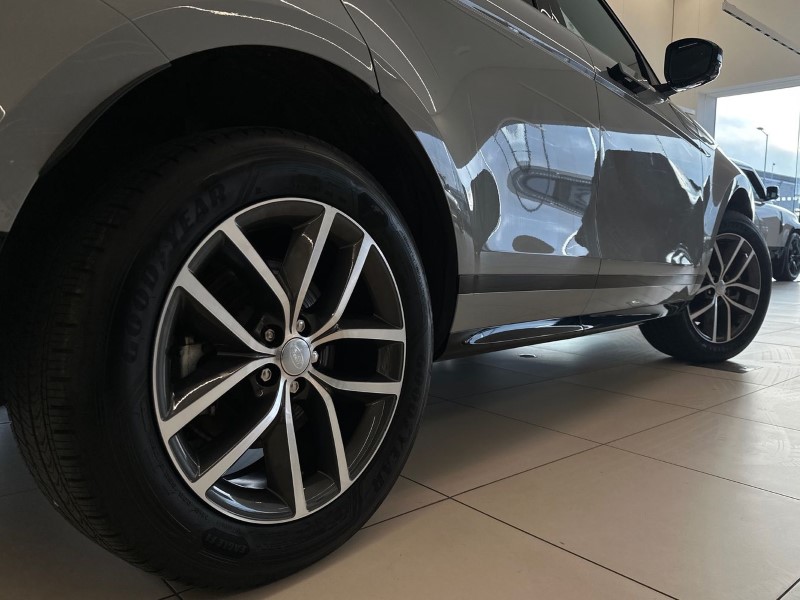 2025 (25) LAND ROVER RANGE ROVER EVOQUE 1.5 P270e Dynamic SE 5dr Auto 4971484