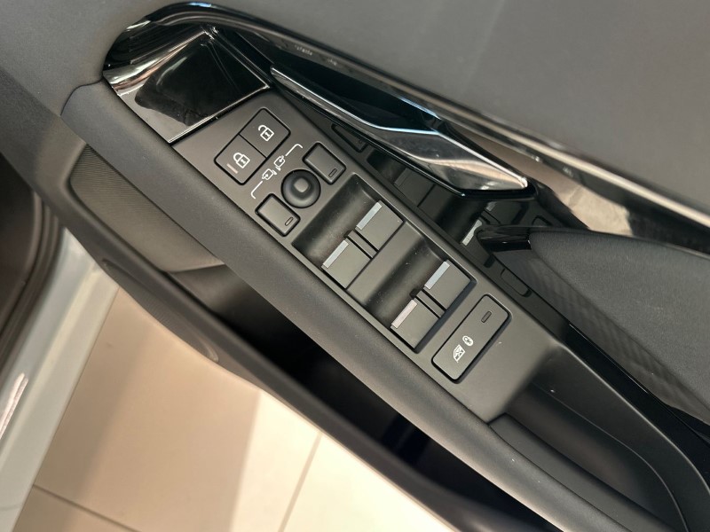 2025 (25) LAND ROVER RANGE ROVER EVOQUE 1.5 P270e Dynamic SE 5dr Auto 4971458