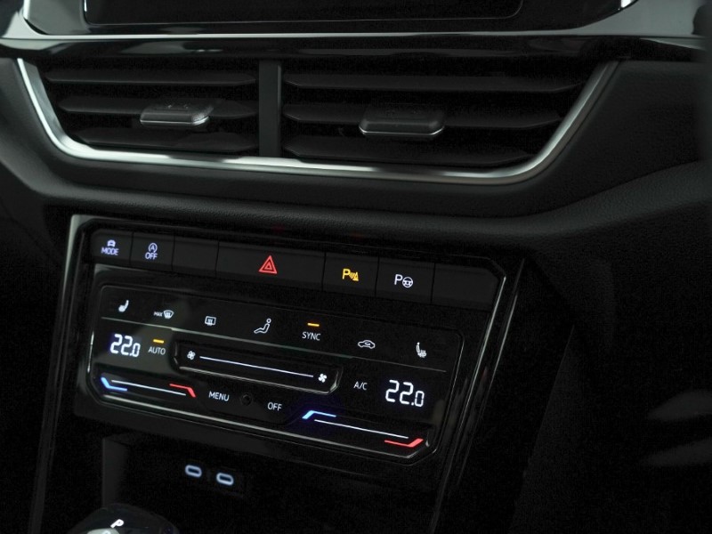 2023 (23) VOLKSWAGEN T-ROC 1.5 TSI R-Line 5dr DSG 5207449