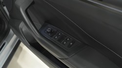 2023 (23) VOLKSWAGEN T-ROC 1.5 TSI R-Line 5dr DSG 5207429