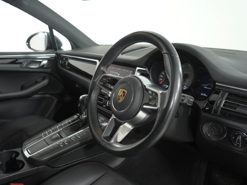 2020 (20) PORSCHE MACAN S 5dr PDK 5225233