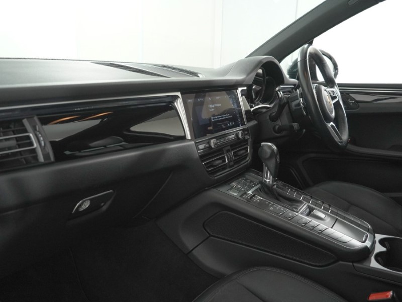 2020 (20) PORSCHE MACAN S 5dr PDK 5225215