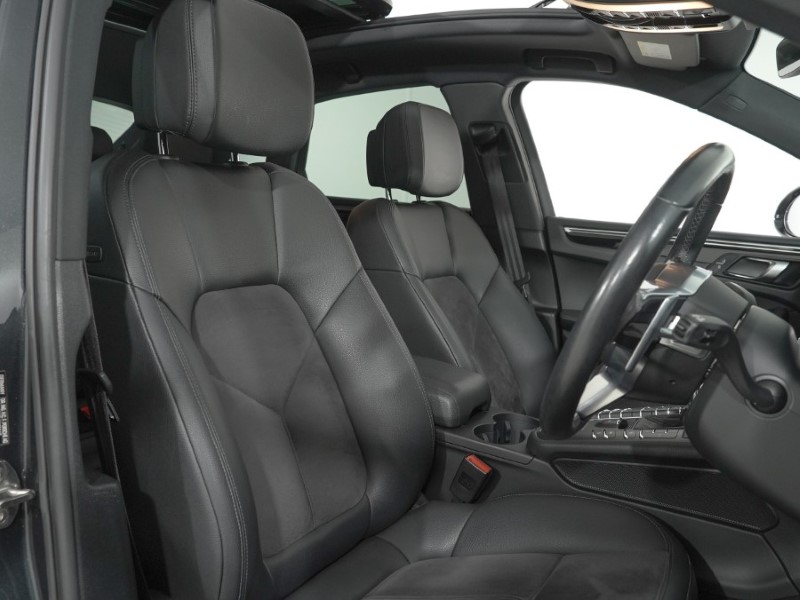 2020 (20) PORSCHE MACAN S 5dr PDK 5225225