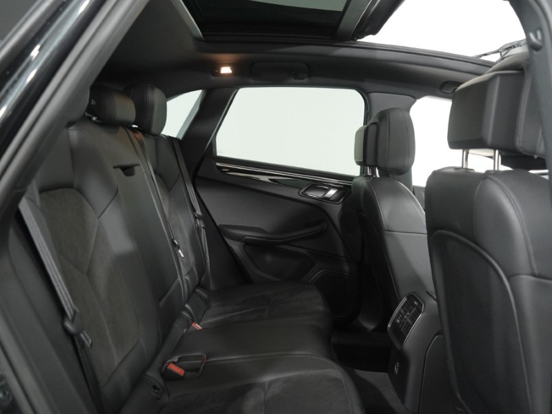 2020 (20) PORSCHE MACAN S 5dr PDK 5225221