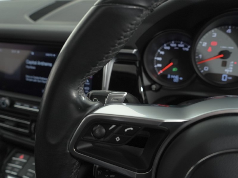 2020 (20) PORSCHE MACAN S 5dr PDK 5225237