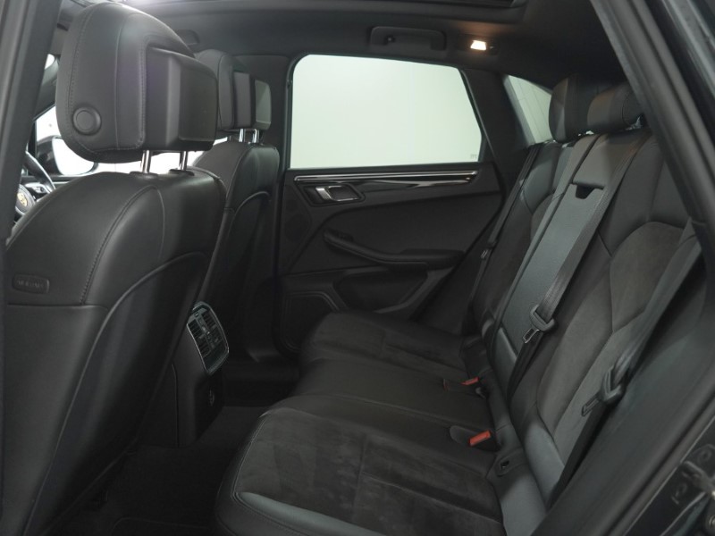 2020 (20) PORSCHE MACAN S 5dr PDK 5225216