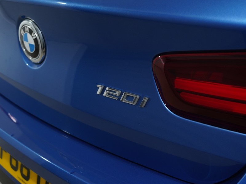 2018 (68) BMW 1 SERIES 120i [2.0] M Sport Shadow Ed 5dr Step Auto 5214765