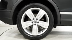 2020 (70) VOLKSWAGEN TIGUAN 1.5 TSi EVO 150 Match 5dr 5224755