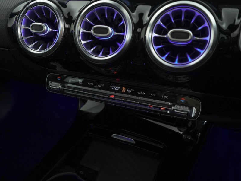 2021 (70) MERCEDES-BENZ A CLASS A200 Exclusive Edition 5dr Auto 5227293