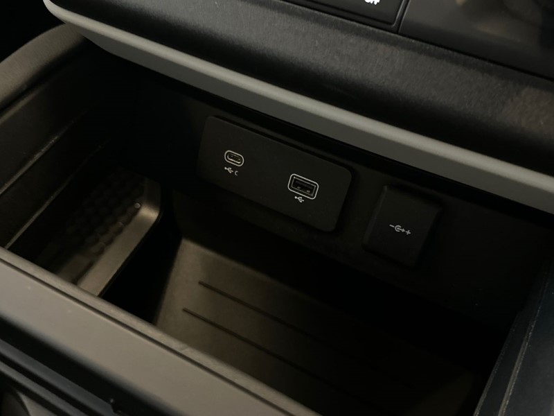 2022 (72) LAND ROVER DEFENDER 3.0 D250 SE 110 5dr Auto 4964234