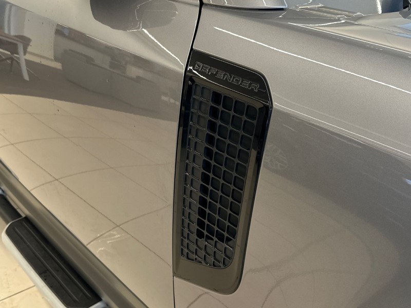 2022 (72) LAND ROVER DEFENDER 3.0 D250 SE 110 5dr Auto 4964220