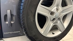 2022 (72) LAND ROVER DEFENDER 3.0 D250 SE 110 5dr Auto 4964243