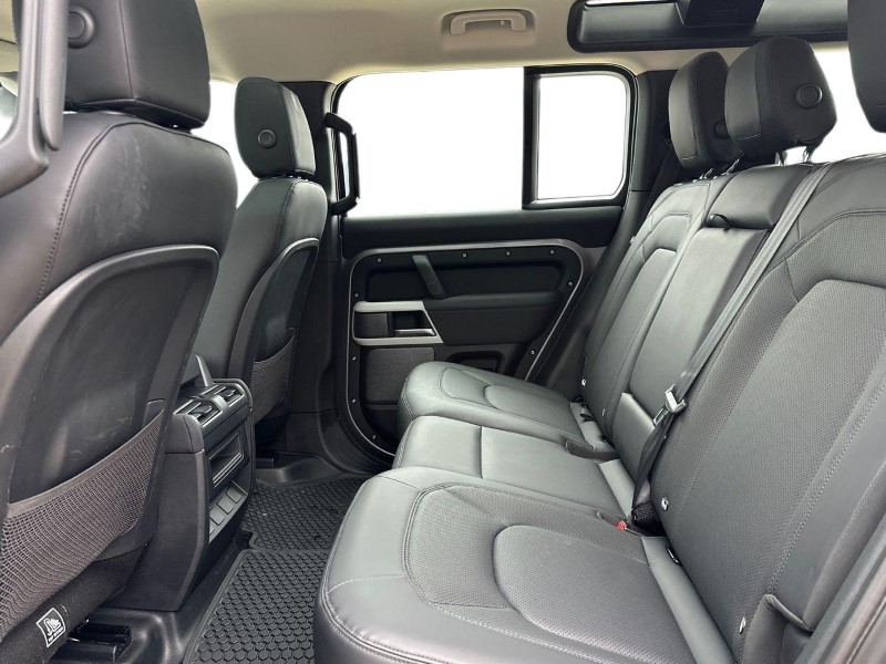 2022 (72) LAND ROVER DEFENDER 3.0 D250 SE 110 5dr Auto 4964204