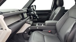 2022 (72) LAND ROVER DEFENDER 3.0 D250 SE 110 5dr Auto 4964203