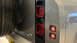 2022 (72) LAND ROVER DEFENDER 3.0 D250 SE 110 5dr Auto 4964245
