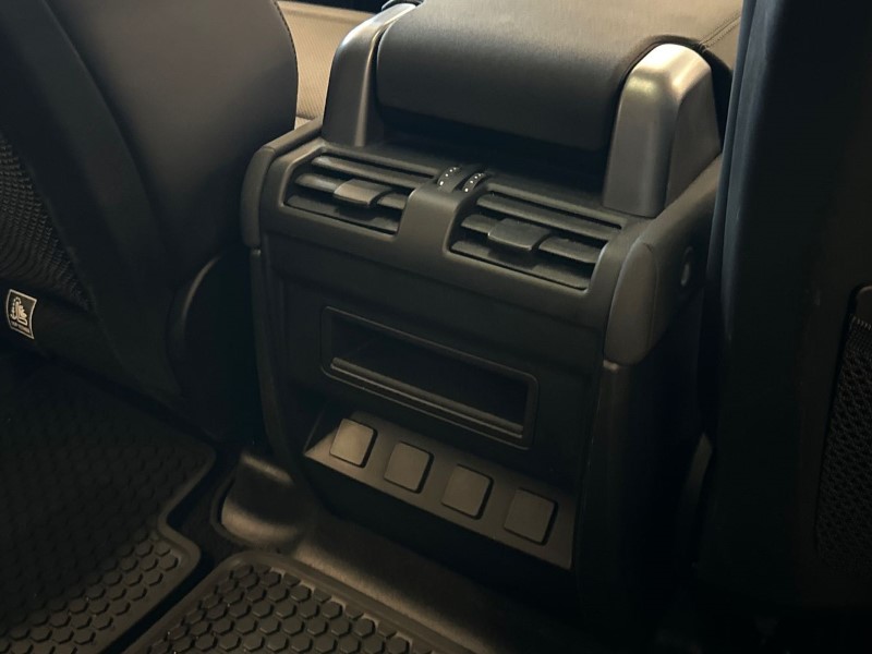 2022 (72) LAND ROVER DEFENDER 3.0 D250 SE 110 5dr Auto 4964218