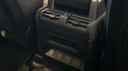 2022 (72) LAND ROVER DEFENDER 3.0 D250 SE 110 5dr Auto 4964218