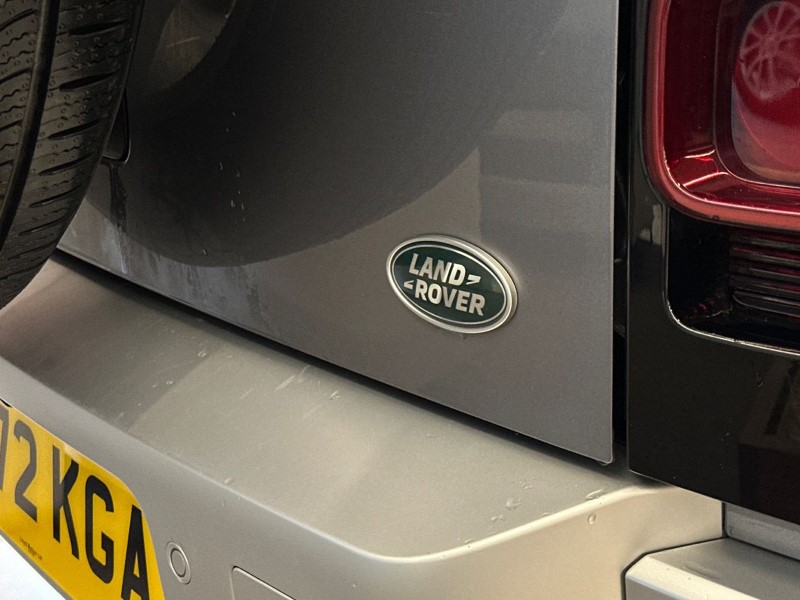 2022 (72) LAND ROVER DEFENDER 3.0 D250 SE 110 5dr Auto 4964244