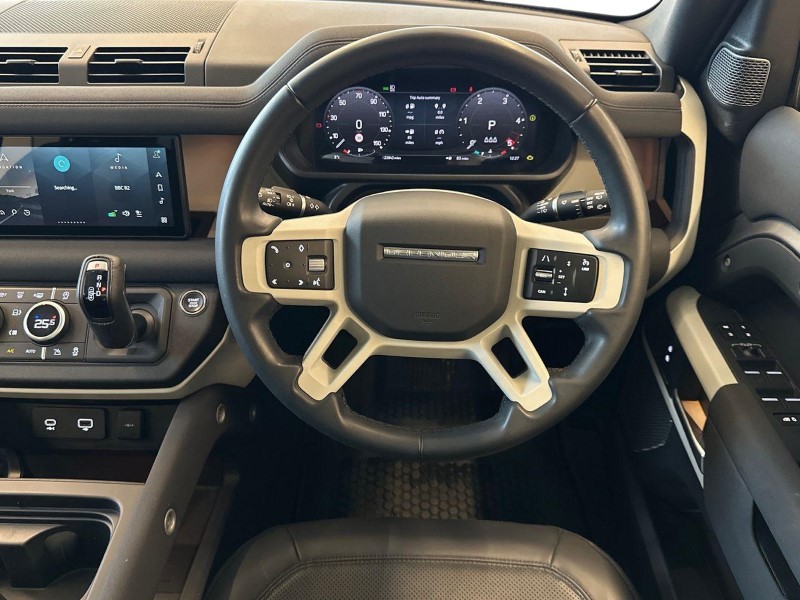 2022 (72) LAND ROVER DEFENDER 3.0 D250 SE 110 5dr Auto 4964215