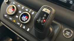 2022 (72) LAND ROVER DEFENDER 3.0 D250 SE 110 5dr Auto 4964213