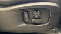 2022 (72) LAND ROVER DEFENDER 3.0 D250 SE 110 5dr Auto 4964224