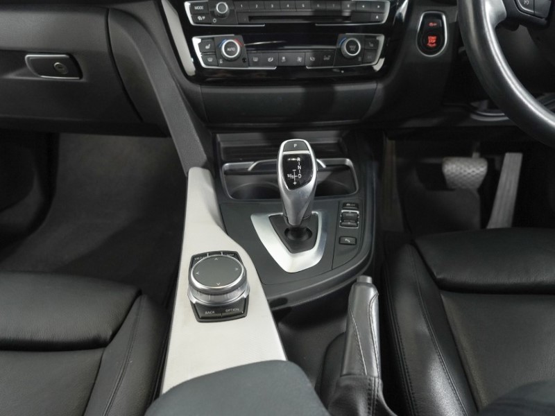 2018 (18) BMW 4 SERIES 420d [190] M Sport 2dr Auto [Professional Media] 5261420