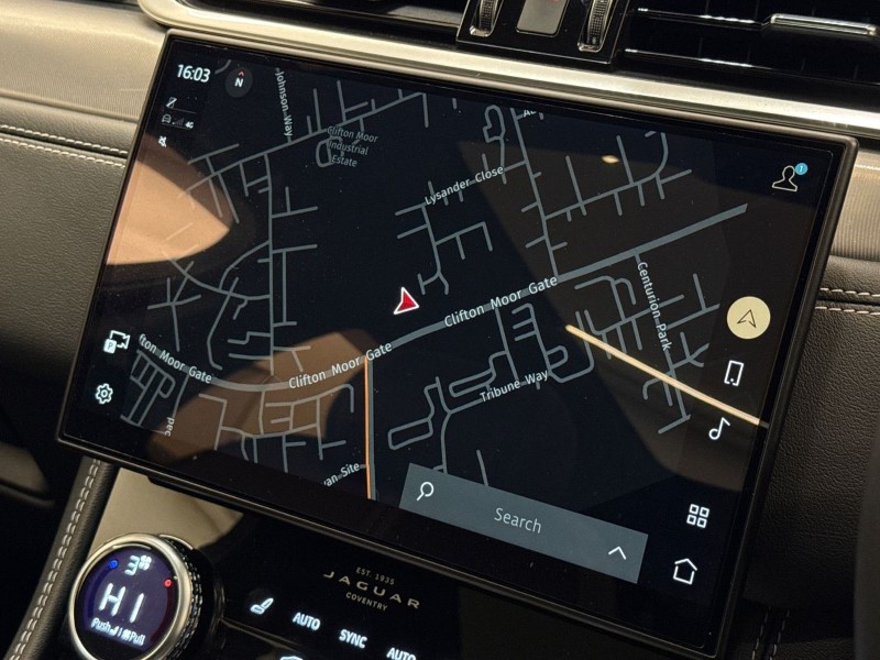 2023 (23) JAGUAR F-PACE 2.0 D200 R-Dynamic SE Black 5dr Auto AWD 4959299